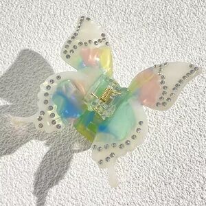 Butterfly Pearly Light Blue Hair Clip